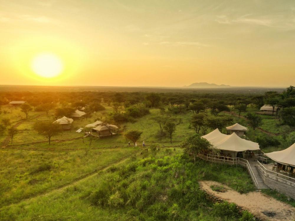 Serengeti Kifaru Tented Lodge Mugumu Exterior foto